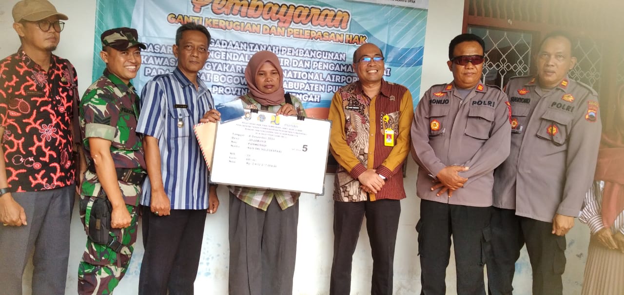 Warga Purworejo terdampak proyek&nbsp;pengendali banjir&nbsp;dan pengamanan pantai kawasan YIA terima UGR.
