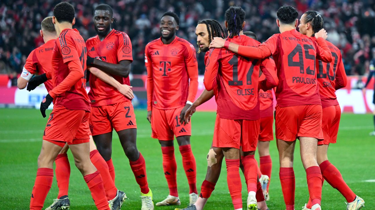 Selebrasi penggawa Bayern Munich usai Jamal Musiala mencetak gol ke gawang Heidenheim