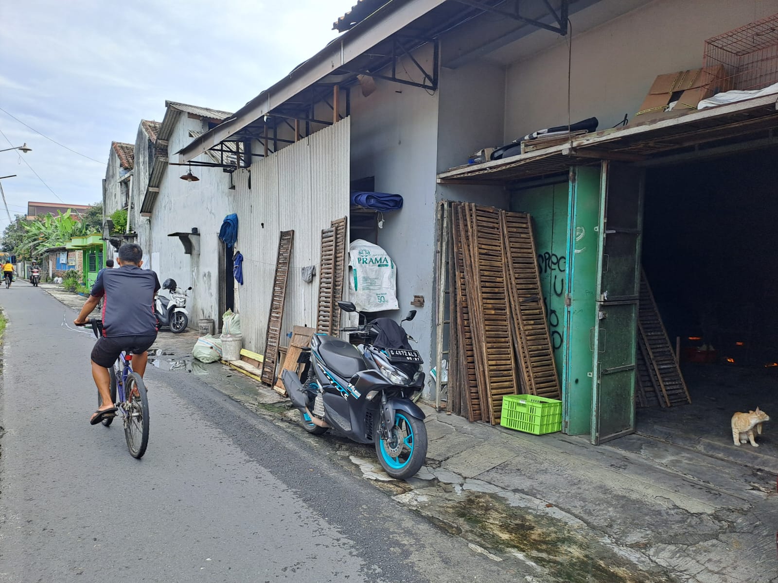 &nbsp;  TKP: Puluhan tempe milik Tamsuri dicuri oleh komplotan pencuri, Senin dini hari (9/12).  &nbsp;
