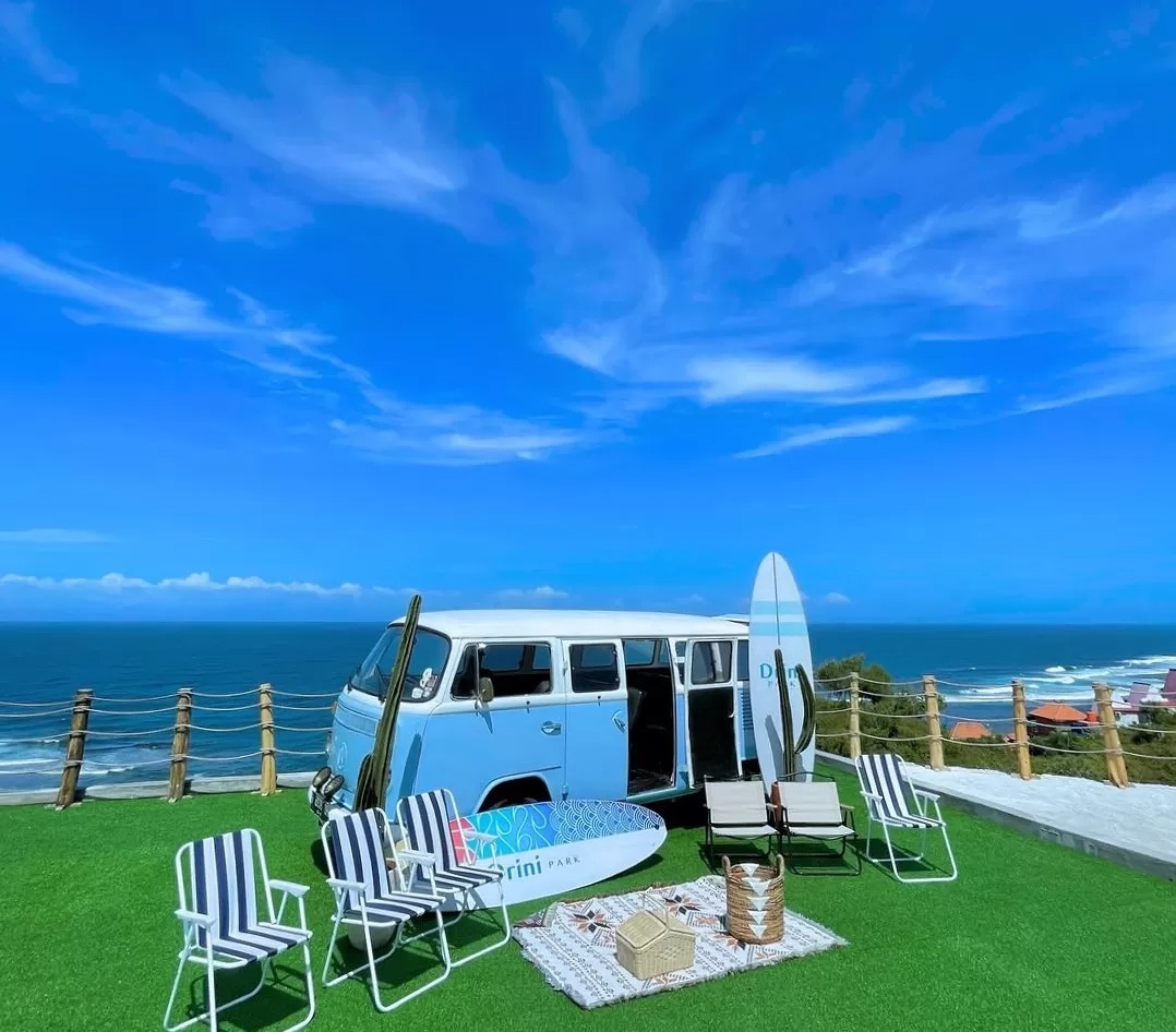 Destinasi Wisata Drini Park.