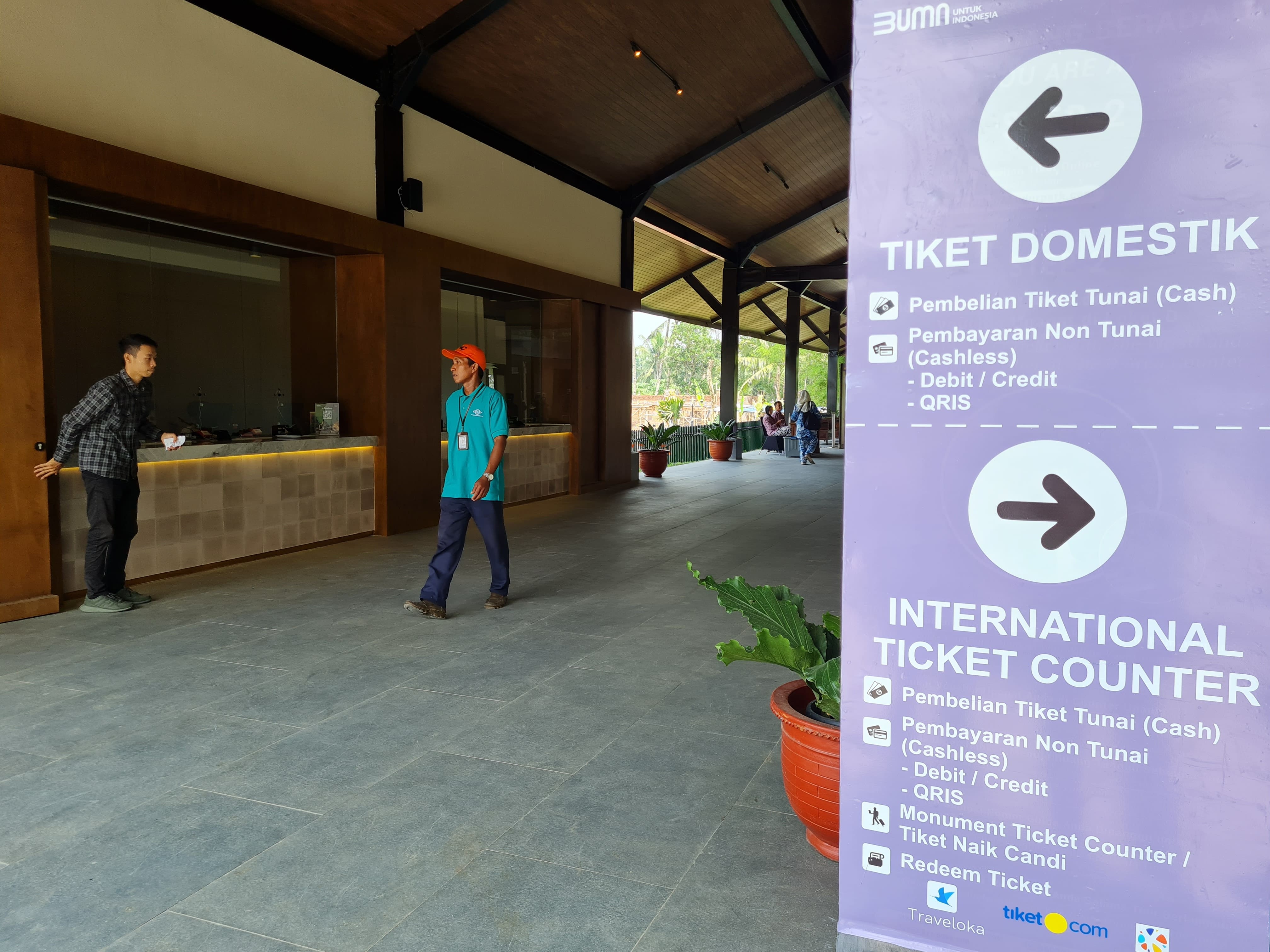 &nbsp;  SKEMA BARU: Loket tiket masuk ke Candi Borobudur berpindah di Kampung Seni Borobudur terhitung mulai pertengahan November lalu.