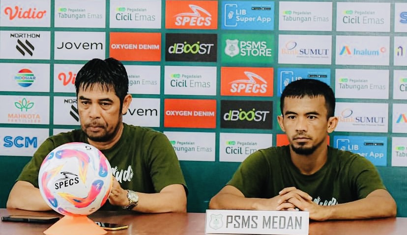 Nil Maizar dalam sesi pers pre-match Pegadaian Liga 2 bersama salah satu pemain PSMS Medan (LIB)