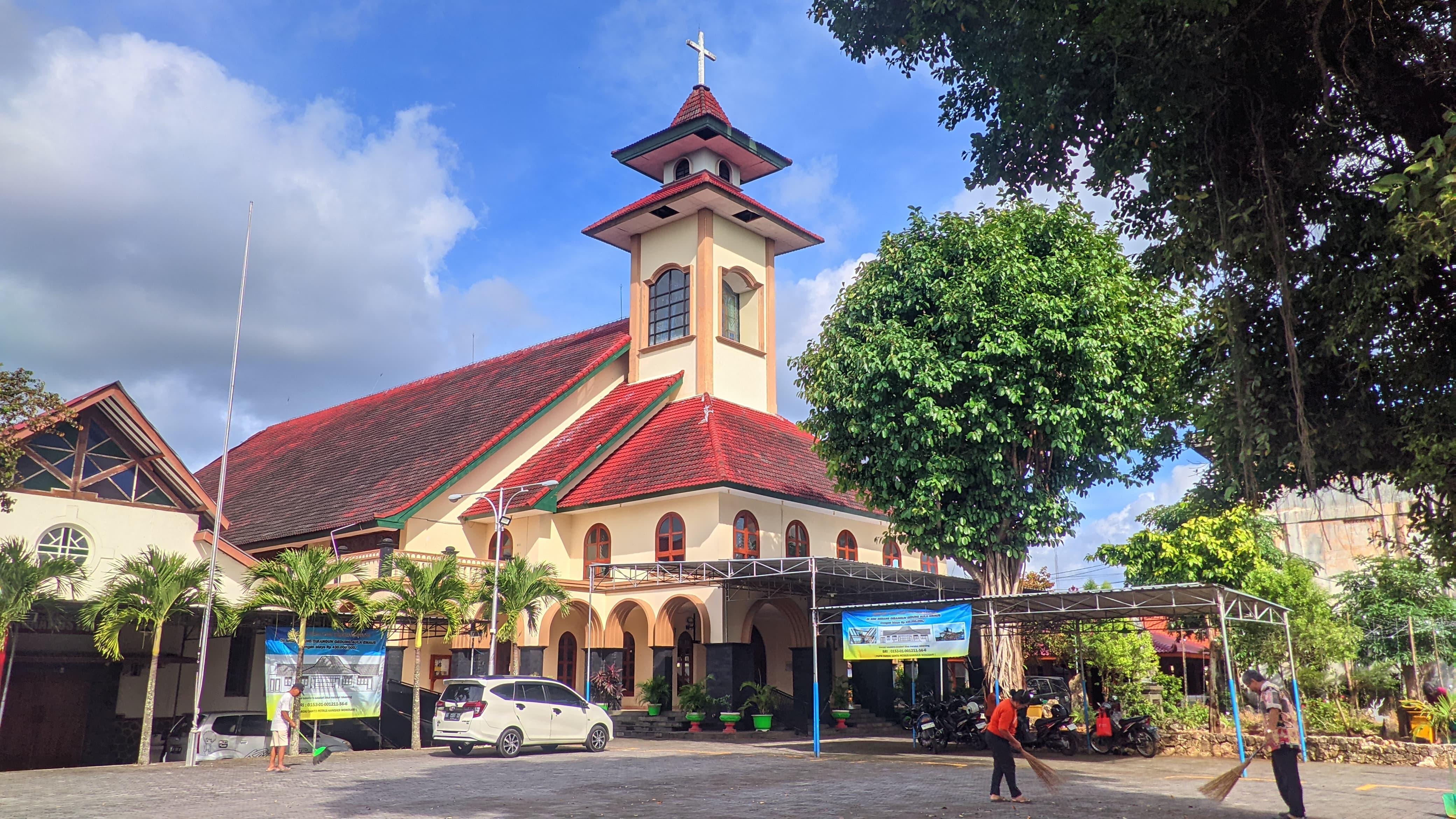 &nbsp;  Gereja Santo Petrus Kanisius Wonosari, Gunungkidul, Jumat (20/12).