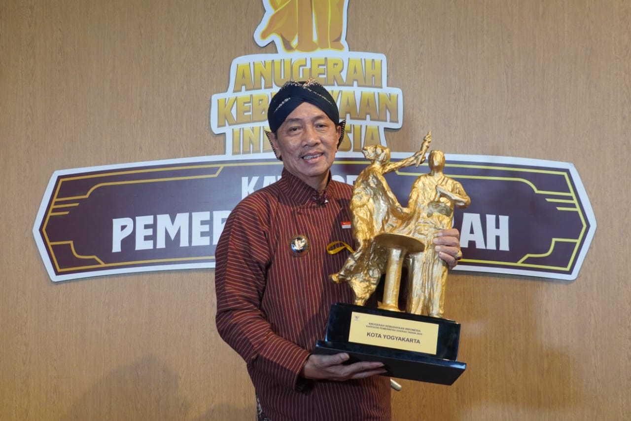 Penjabat Wali Kota Jogja menerima Anugerah Kebudayaan Indonesia 2024