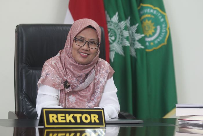 Rektor Unisa Yogyakarta Dr Warsiti