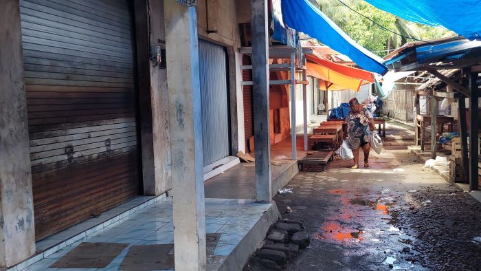 LENGANG: Kondisi Pasar Jombokan, Tawangsari, Pengasih yang sudah ditinggal oleh para pedagang.