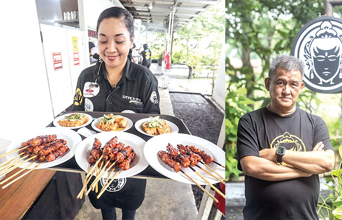 Sate Ratu hanya ada di Jalan Sidomukti, Tiyasan, Condongcatur, Sleman. Pemilik Fabian Budi Seputra (kanan) sengaja tidak membuka cabang untuk menjaga kualitas rasa makanan yang disajikan.