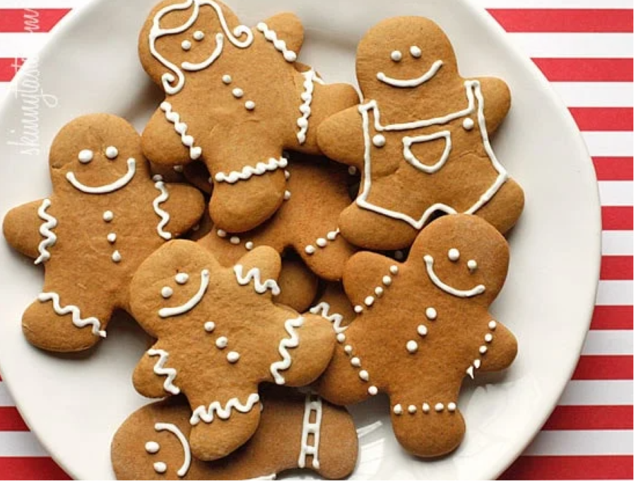 Ginger Bread cookies salah satu kudapan manis cocok di makan saat bersantai di hari Natal.