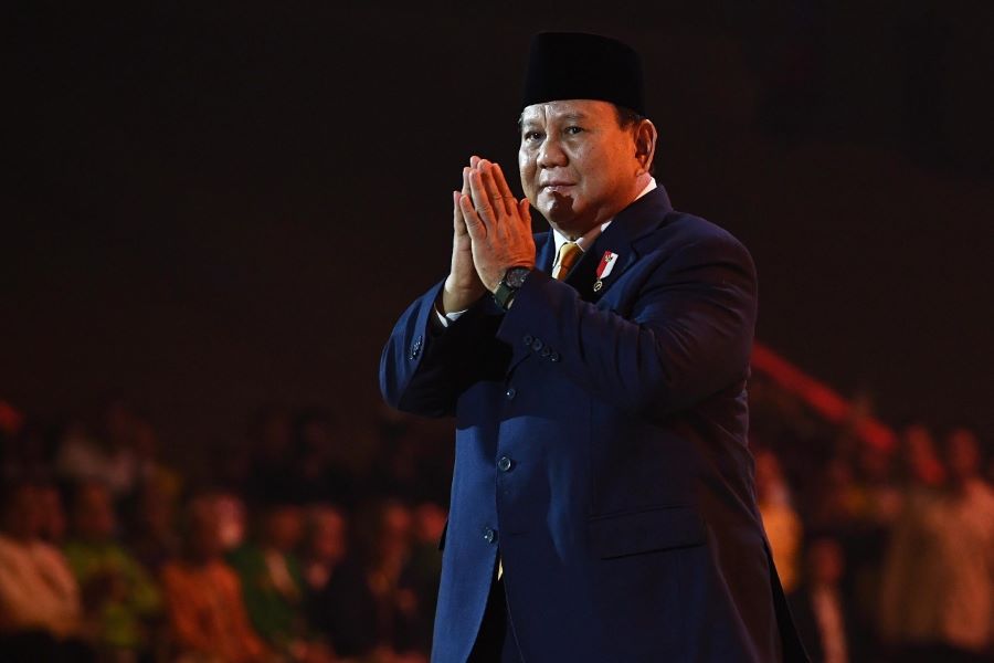Presiden Prabowo Subianto menyampaikan pesan Natal pertama dalam masa kepemimpinannya, membawa harapan baru bagi Indonesia.