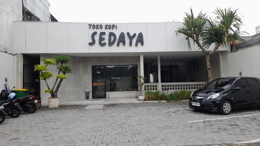Toko Kopi Sedaya, Tempat WFC nyaman di Yogyakarta dengan fasilitas lengkap yang bikin betah.