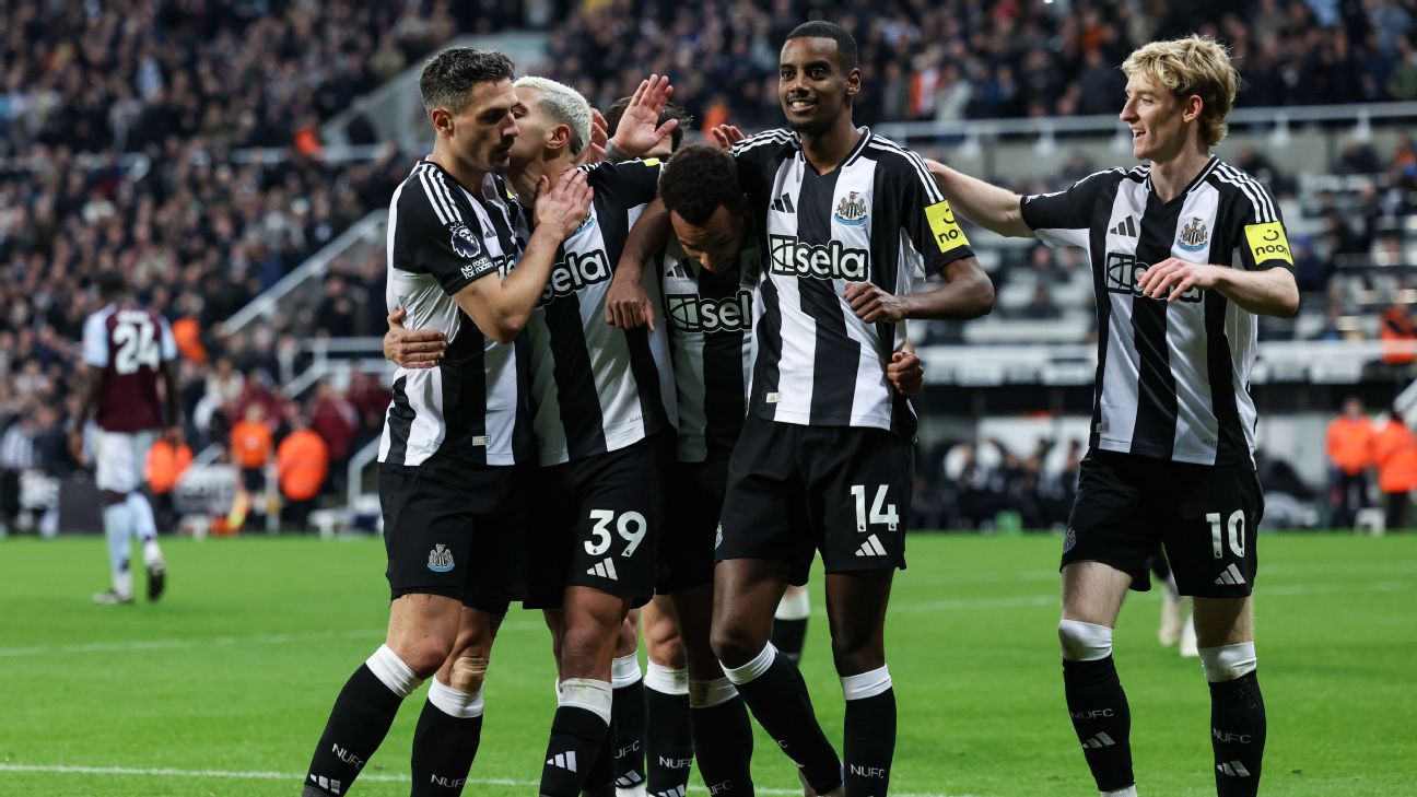 Selebrasi penggawa Newcastle United dalam kemenangan 3-0 atas Aston Villa (getty)