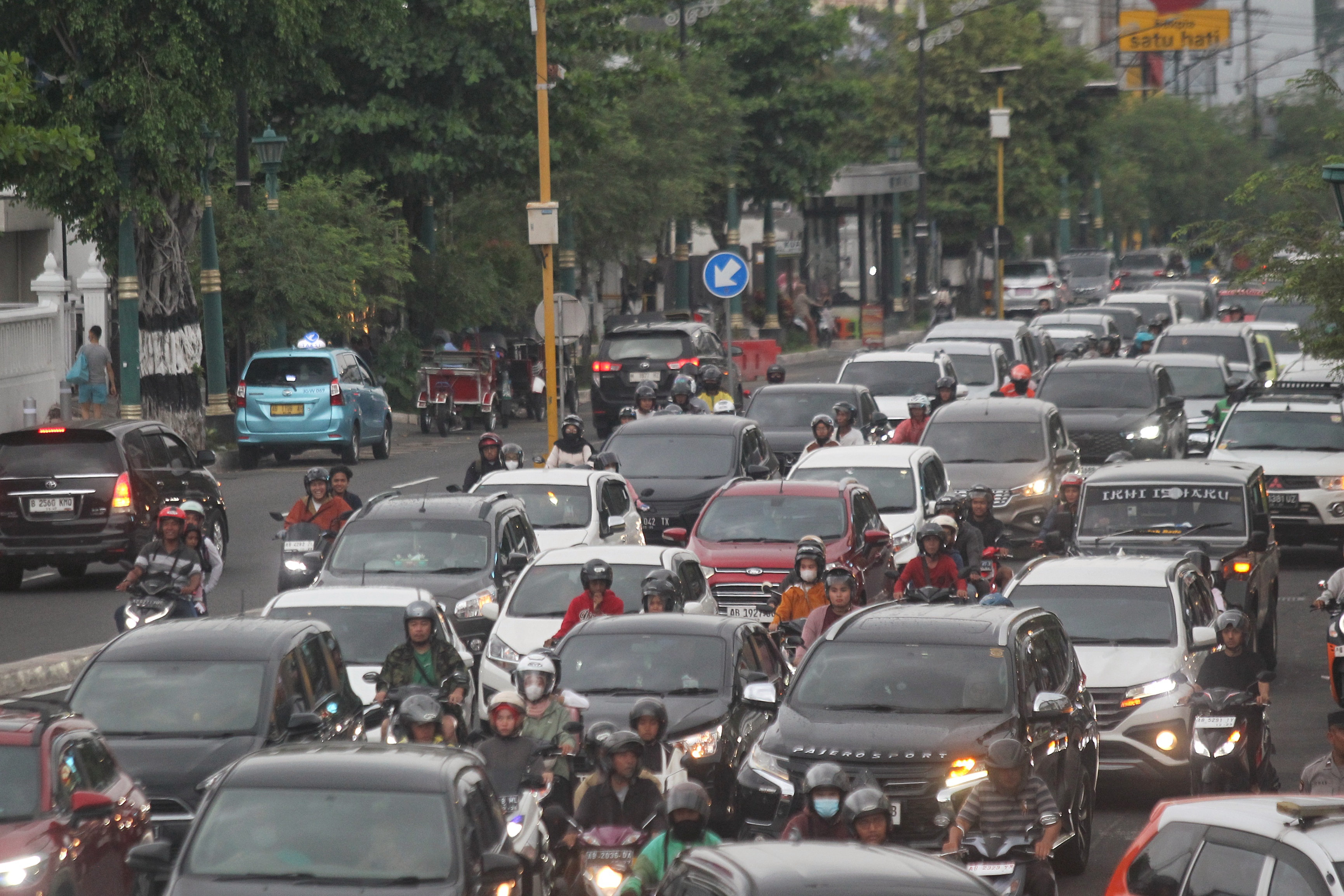 Meningkatnya volume kendaraan selama masa libur Natal dan tahun baru (Nataru) di Kota Jogja menambah polusi udara di Kota Jogja