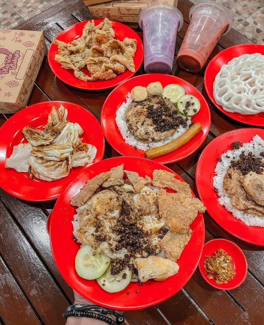 Nasi telur bahagia.