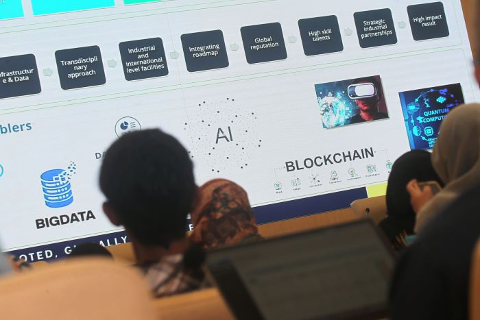 TUNTUTAN ZAMAN: Seminar nasional yang membahas soal Artificial Intelligence (AI) untuk Indonesia yang dilangsungkan di Ruang Multimedia Kantor Pusat UGM Rabu (8/1/2025)