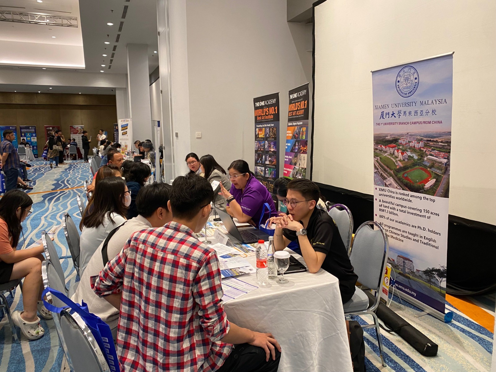Pameran pendidikan luar negeri di awal tahun 2025.