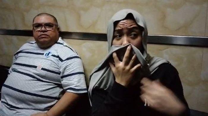 Lolly kabur dari rumah aman dan mendatangi Polres Jakarta Selatan Jum