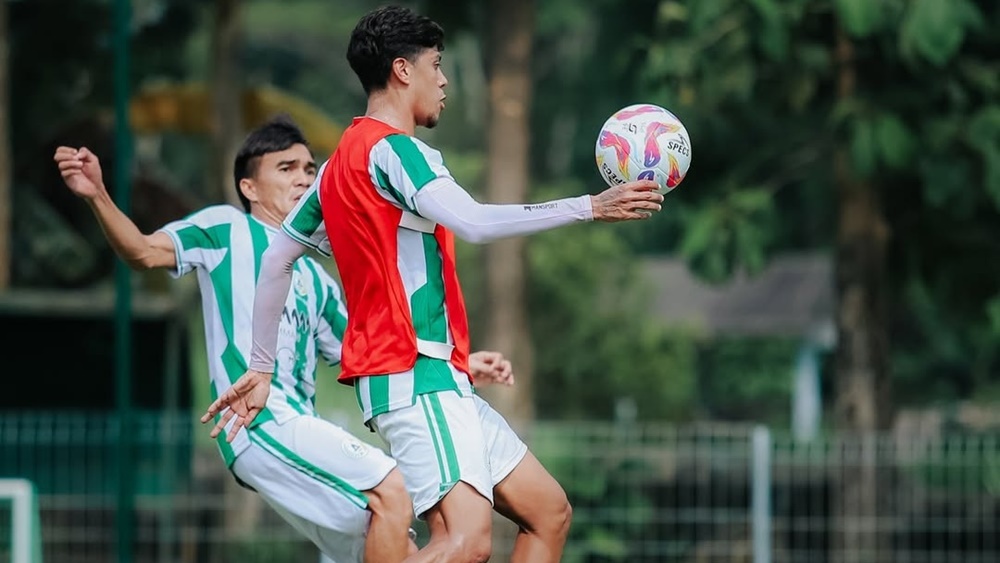 Gelandang PSS asal Brasil, Betinho dalam sesi latihan (PSS)
