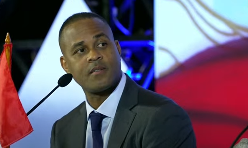 Pelatih baru Timnas Indonesia, Patrick Kluivert dalam konferensi pers pertama sebagai nahkoda skuad Garuda (tangkapan layar youtube PSSI)