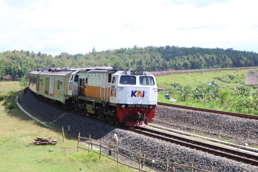 Daop 6 Hadirkan Jadwal Kereta Tambahan untuk Libur Panjang Januari 2025.