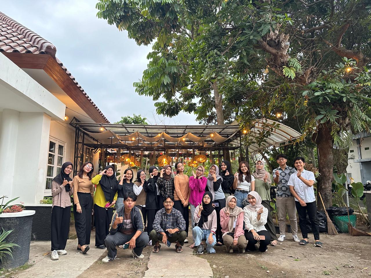Berbagi Bites Jogja (BBJ) merupakan komunitas food rescue pertama di Jogja yang bertujuan mengurangi limbah makanan di Kota Yogyakarta.