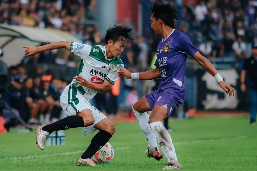 Laga Persik Kediri melawan PSS Sleman