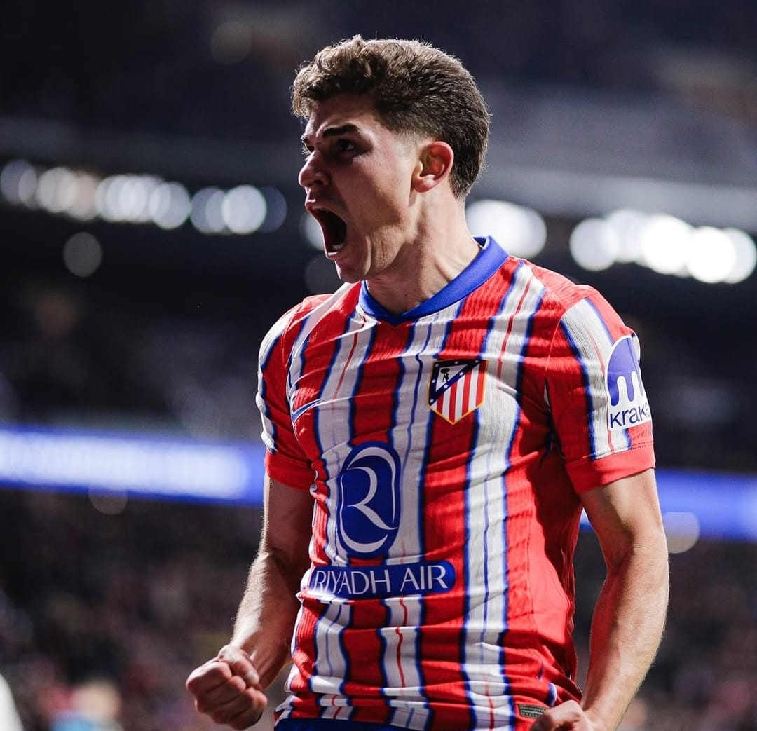Selebrasi Julian Alvarez usai mencetak dua gol dalam kemenangan Atletico Madrid atas Bayer Leverkusen di Liga Champions