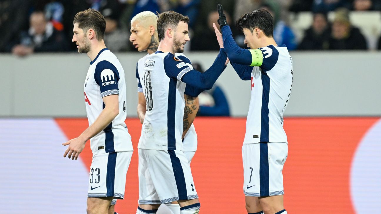 Selebrasi pemain Tottenham Hotspur setelah Son Heung Min mencetak gol ke gawang Hoffenheim