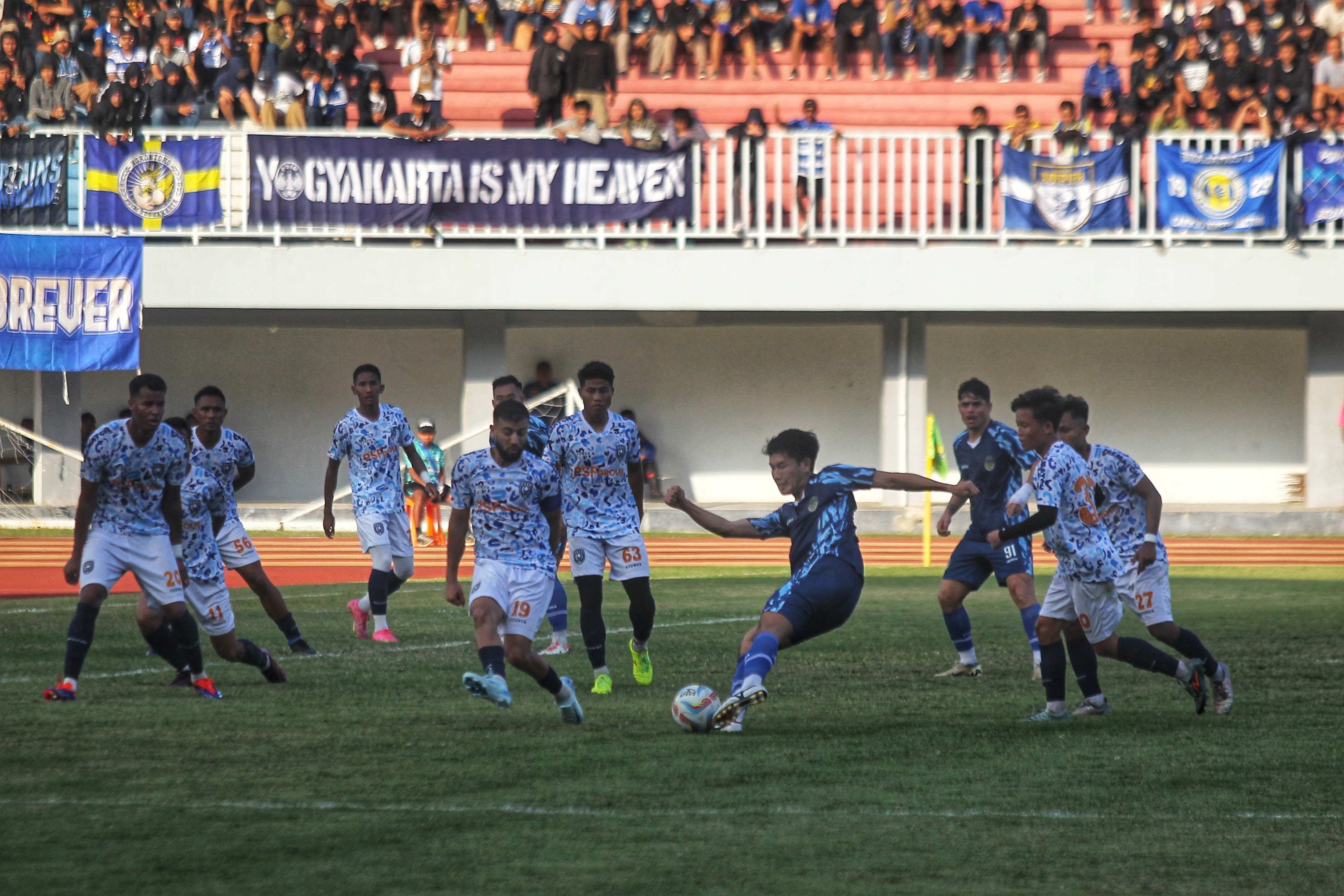 PSIM menang 1-0 atas PSPS Pekanbaru dalam laga uji coba di Stadion Mandala Krida, Minggu (18/8/2024). Gol PSIM dicetak Rafinha pada babak kedua lewat eksekusi penalti.