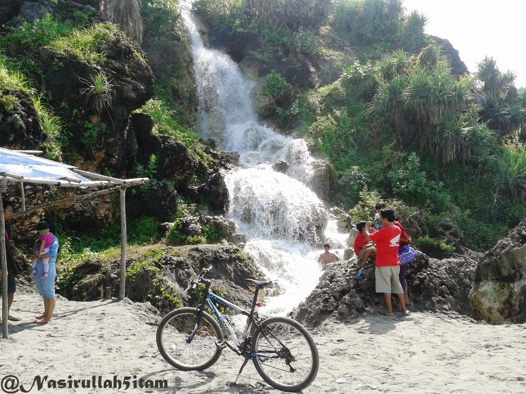 Air Terjun Parangendong