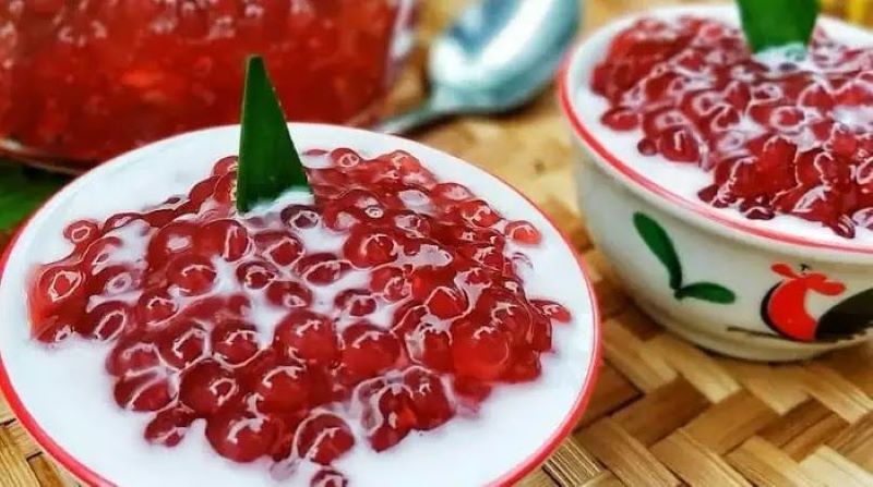 Paduan sempurna antara kenyal dan creamy! Yuk, nikmati Bubur Mutiara dengan Saus Santan ini.