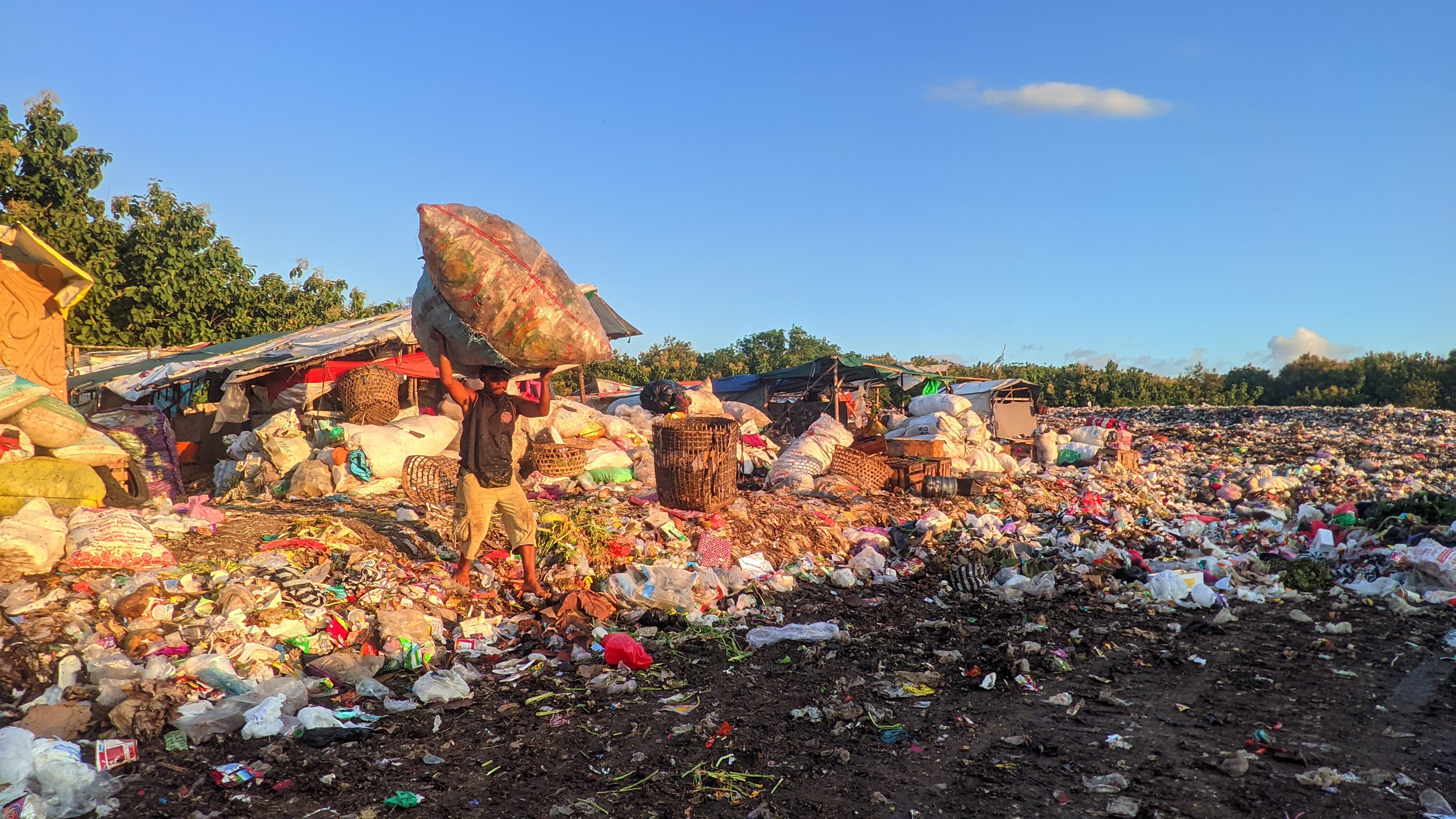ATASI PERSOALAN: Aktivitas pengelolaan sampah di TPA Wukirsari, Kalurahan Baleharjo, Wonosari, Gunungkidul. Untuk mengataso sampah di wilayah tengah.  &nbsp;