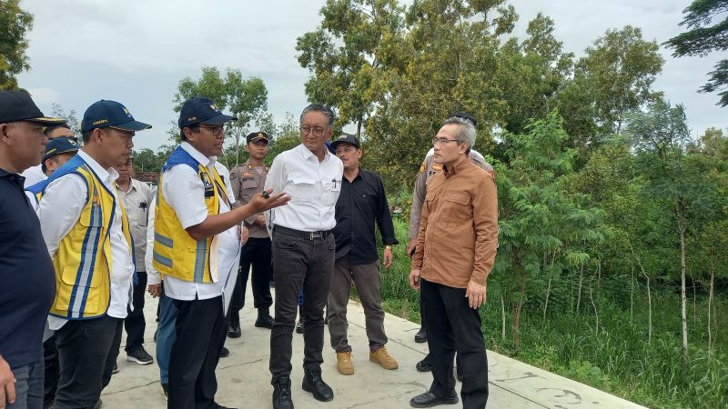 Menteri PU: Tinjau langsung Dam Srandakan yang jebol dan akan merekomendasikan pelarangan tambang pasir di tepi Kali Progo.&nbsp;