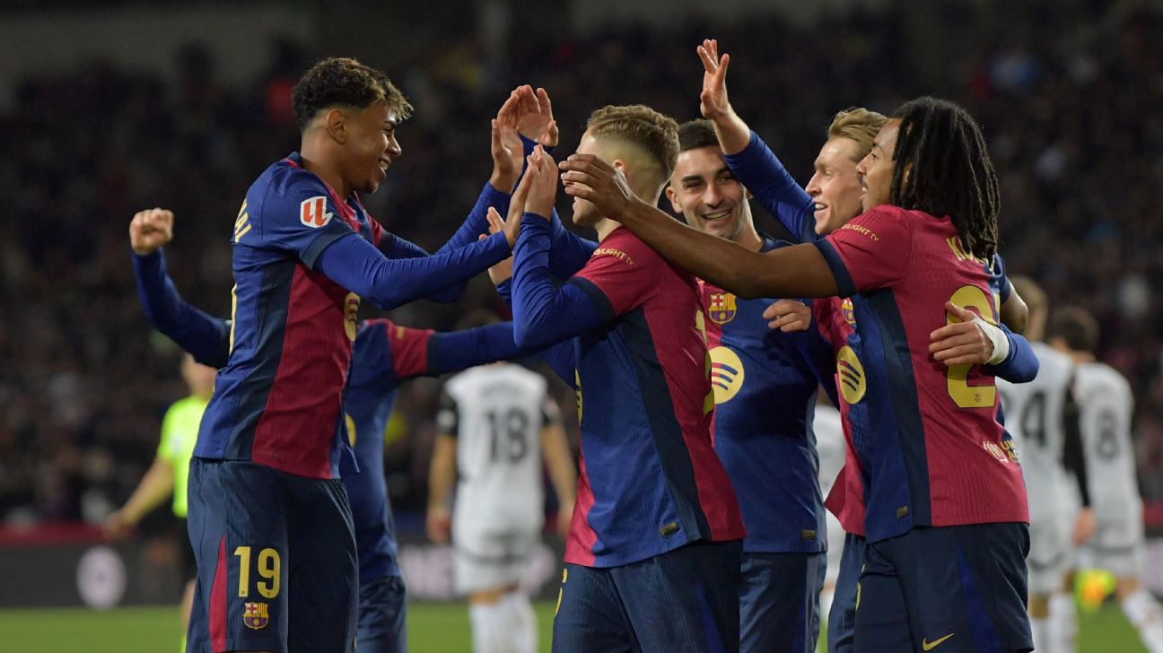 Selebrasi pemain Barcelona dalam kemenangan 7-1 atas Valencia di La Liga