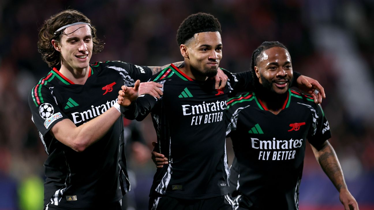 Selebrasi pemain Arsenal usai Ethan Nwaneri mencetak gol pertamanya di Liga Champions