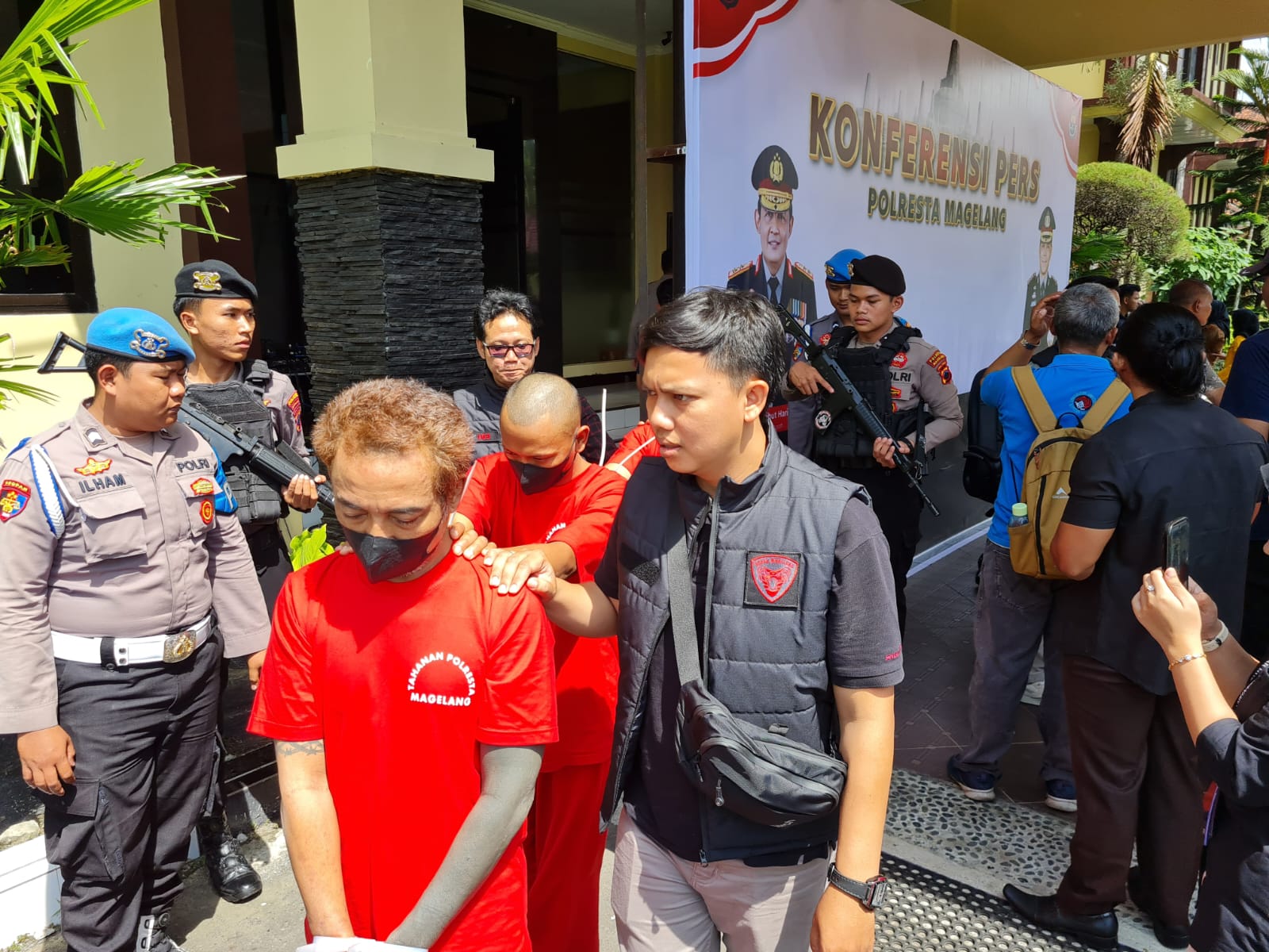 DITANGKAP: Polisi menangkap tiga pelaku penyalahgunaan narkotika di wilayah Kabupaten Magelang.  (NAILA NIHAYAH/RADAR JOGJA)