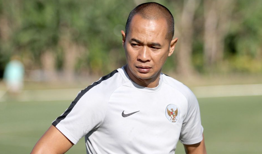 Kurniawan Dwi Yulianto dirumorkan akan menjadi asisten pelatih Timnas Indonesia, Kurniawan mengaku siap jika mendapat panggilan negara.  &nbsp;