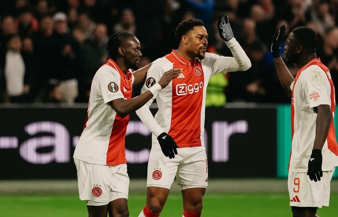 Pemain Ajax rayakan kemenangan atas Galatasaray di Europa League