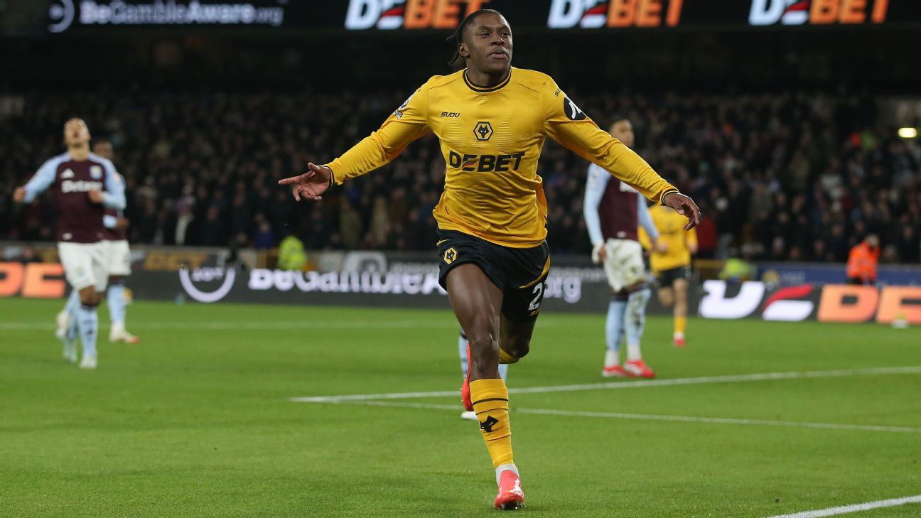 Selebrasi Jean-Ricner Bellegarde usai mencetak gol ke gawang Aston Villa
