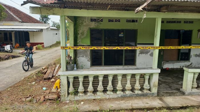 TKP: Rumah Agus Prasetyo di Tamantirto, Kasihan, tempat ditemukannya Watiyem dalam keadaan membusuk terbungkus kain warna merah Selasa (4/2/2025) pukul 09.00.