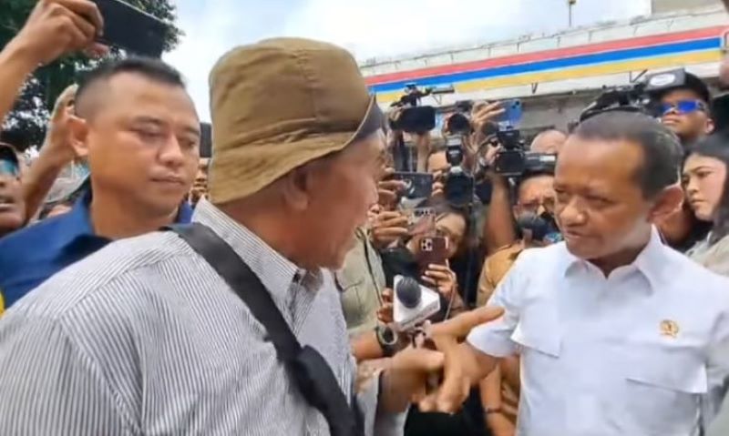 Effendi, seorang warga Kelurahan Cibodasari, Kecamatan Cibodas, Kota Tangerang sampaikan keluhannya terhadap kebijakan Menteri Bahlil.