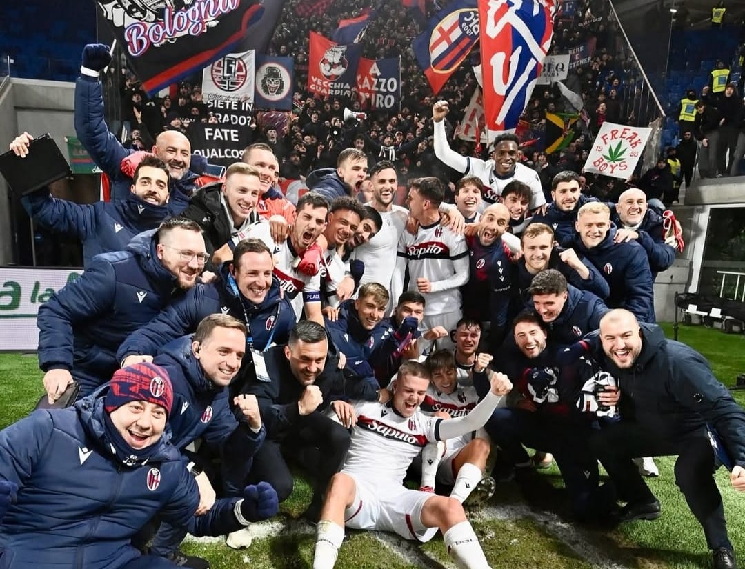 Para pemain dan pelatih Bologna rayakan kemenangan atas Atalanta yang memuluskan langkah ke semifinal Coppa Italia (ig bologna)