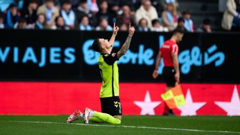 Selebrasi Antony usai mencetak gol perdananya bersama Real Betis sebagai pemain pinjaman dari Manchester United