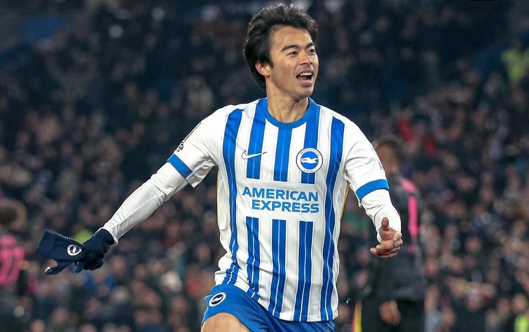 Selebrasi Kaoru Mitoma saat mencetak gol kemenangan Brighton ke gawang Chelsea di FA Cup
