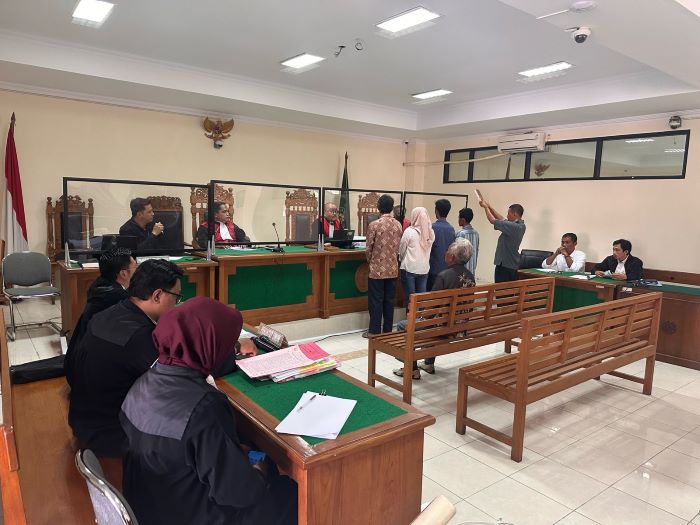 SIDANG LANJUTAN: Persidangan tersangka Lurah Sampang nonaktif Suharman di Pengadilan Tipikor Jogjakarta yang memasuki tahap ketiga Selasa (11/2/2025).
