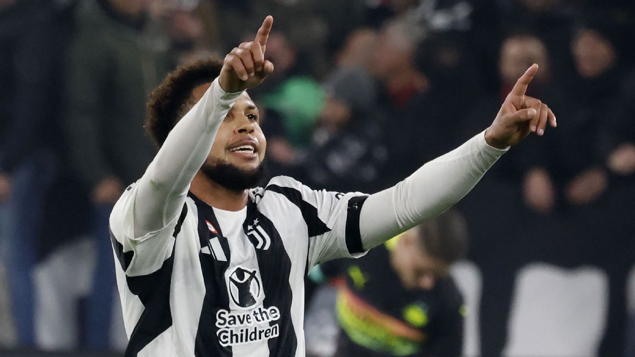 Selebrasi Weston McKennie usai cetak gol indah ke gawang PSV Eindhoven