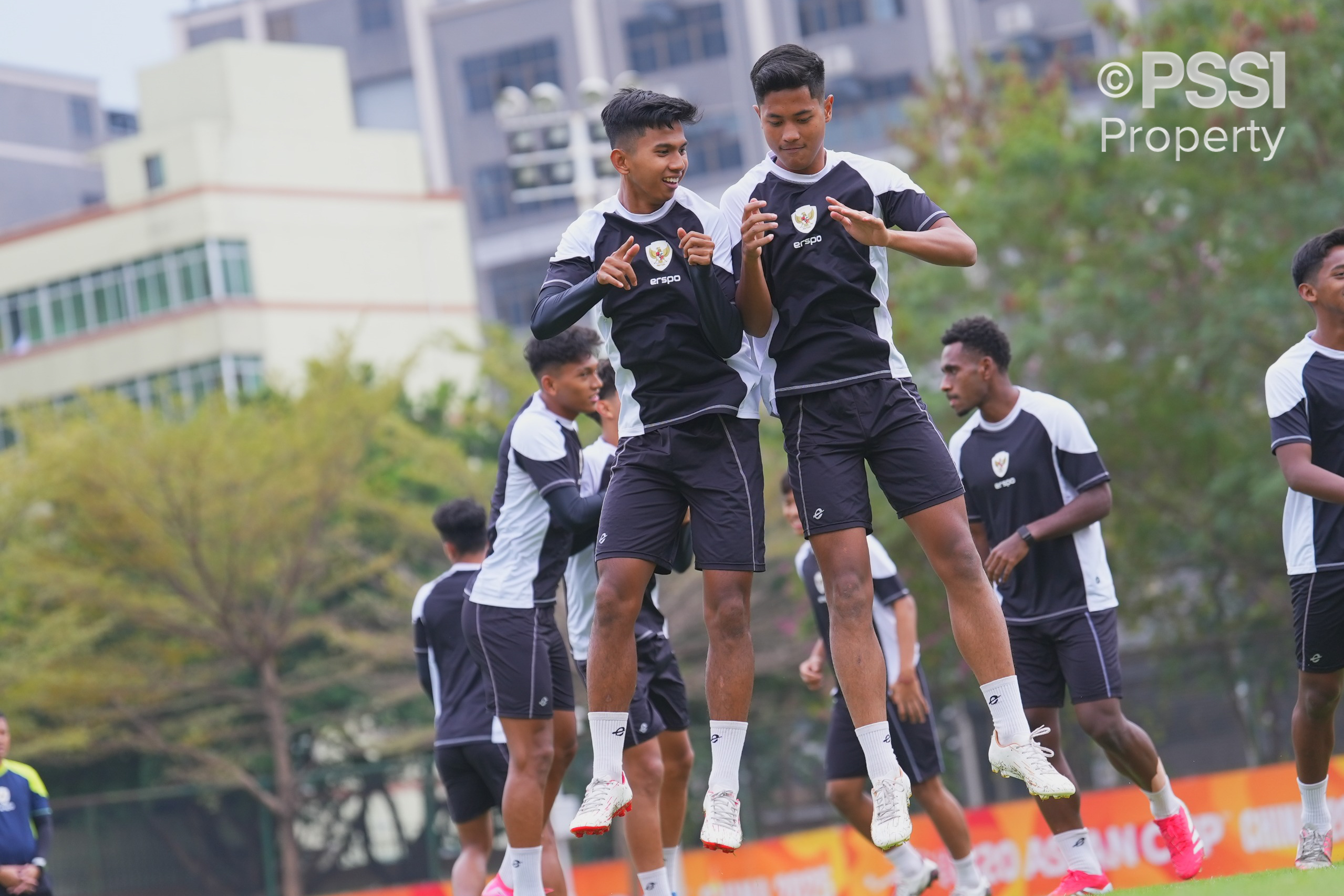 Para pemain TImnas Indonesia U20 jalani latihan jelang pertandingan kontra Iran di PIala Asia U20 2025 (PSSI)