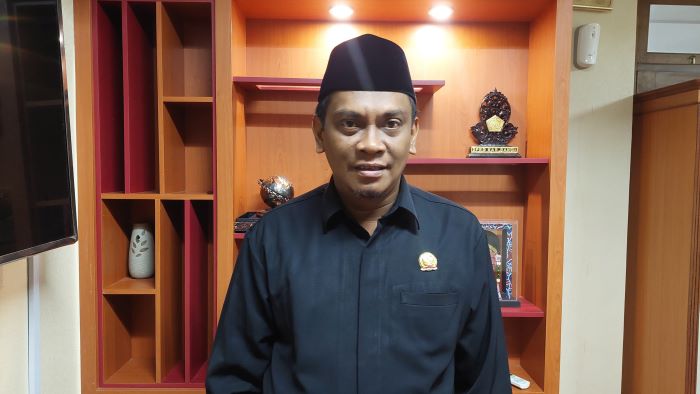 GIGIH: Aris Syarifuddin yang kini berhasil menduduki jabatan ketua DPRD Kulon Progo. Keputusannya menjadi wakil rakyat, diakuinya bukanlah pilihan mudah.