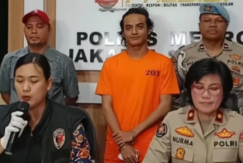Vadel Badjideh resmi ditahan Polres Metro Jakarta Selatan usai ditetapkan sebagai tersangka kasus persetubuhan anak yang dilaporkan Nikita Mirzani, Jumat (15/2/2025).