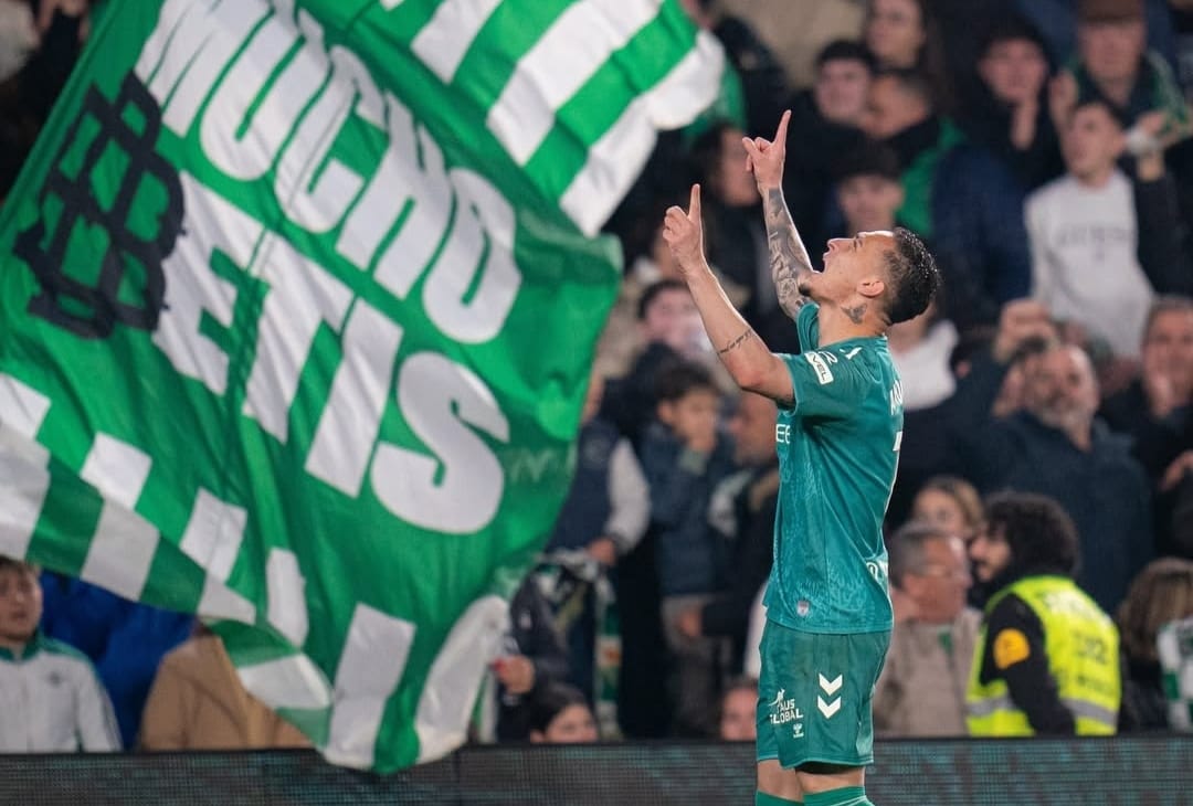 Selebrasi Antony usai mencetak gol bagi Real Betis atas Real Sociedad