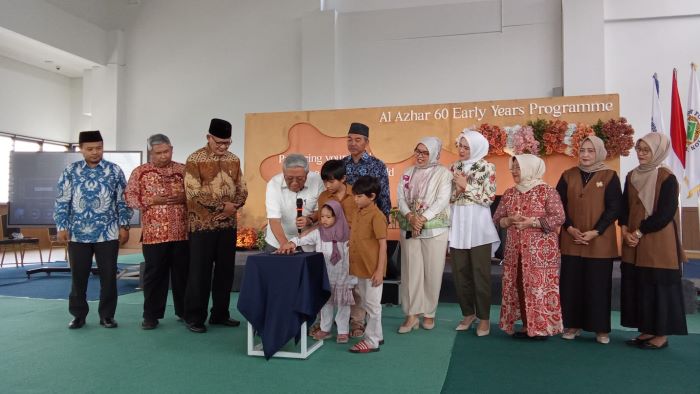 SEREMONIAL: Sesi peresmian dan pencanangan program Al Azhar 60 Early Years Programme yang yang diproyeksikan bagi bayi dan anak-anak pra-SD.